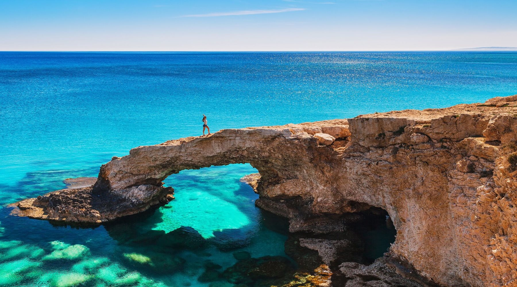 Ну кто не захочет съездить на Кипр на каникулы?